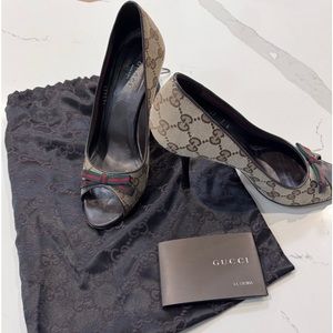 Gucci GG Canvas open toe pump